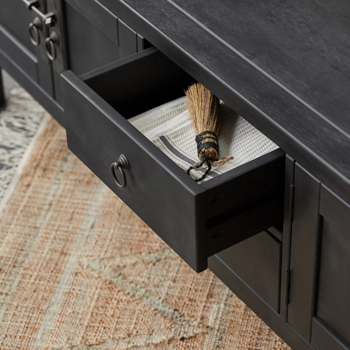 Thaki Black - Meuble TV En Pin Massif 170 Cm – Image 3