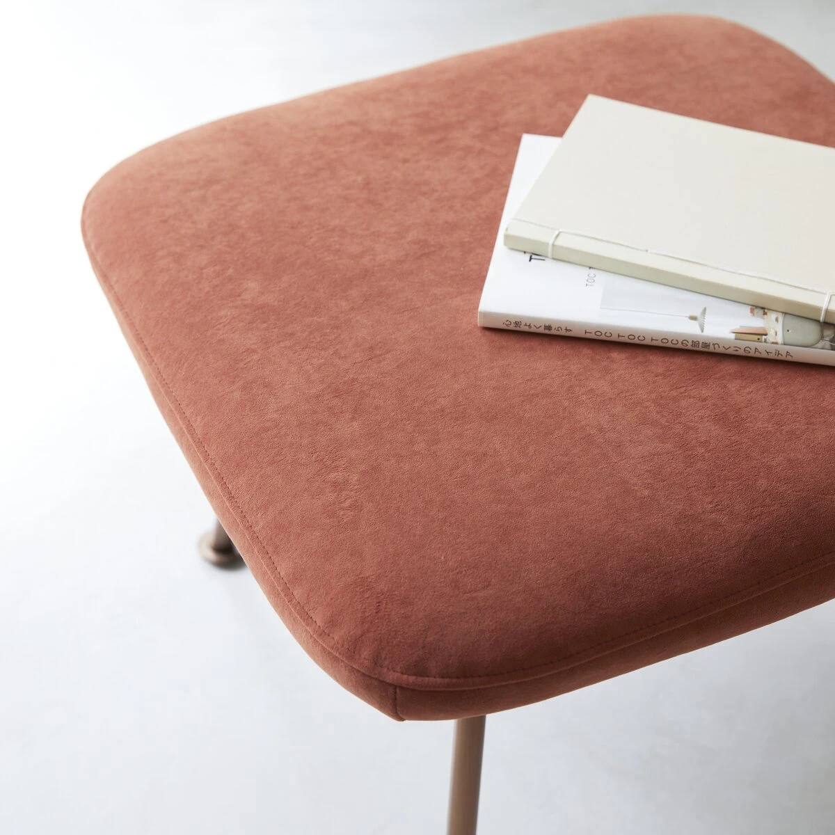 Yutapi - Tabouret Sienna En Velours – Image 4